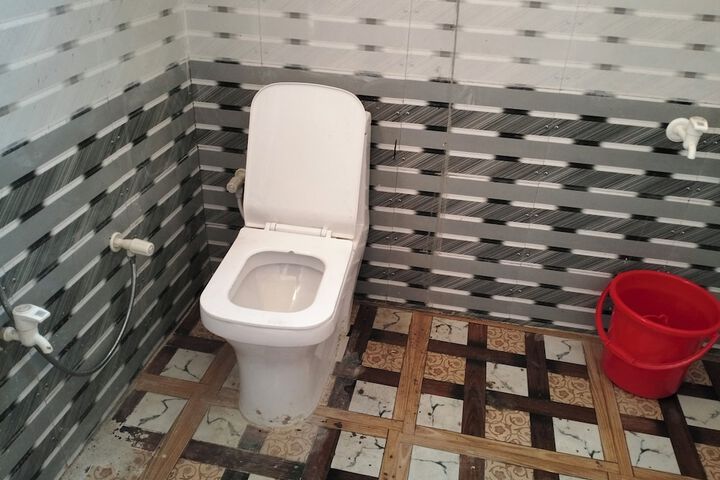 Room 6 of 6