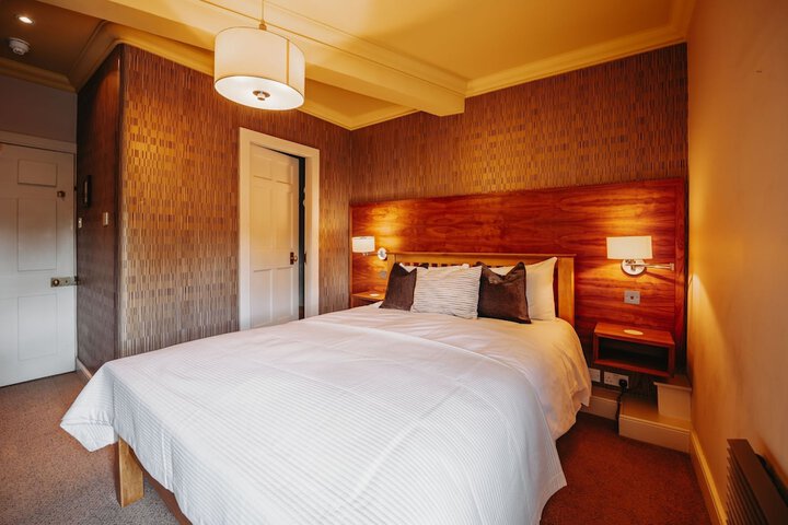 Room 15 of 46