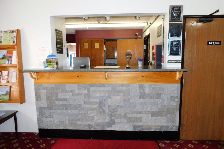 Concierge desk