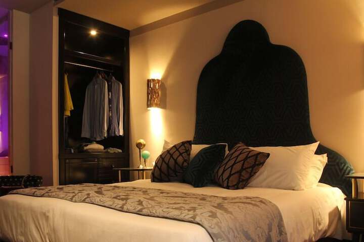 Room 25 of 161
