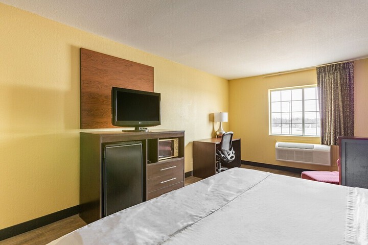 Room 25 of 84