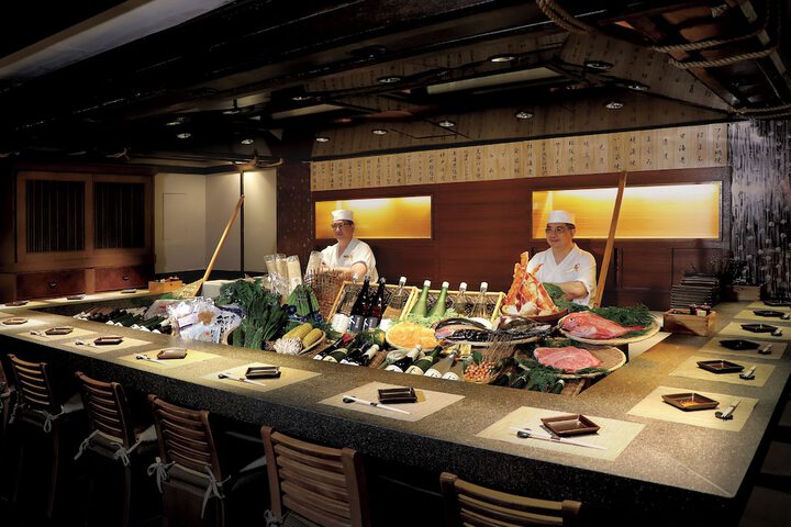Dining 41 of 54
