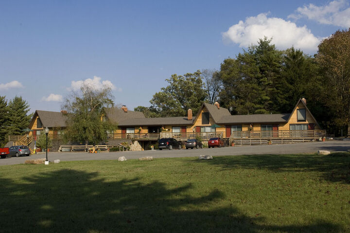 Hotel 4 of 64