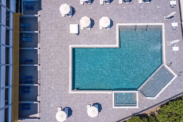 Pool 35 of 80