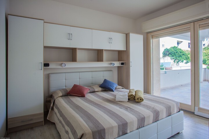 Room 12 of 48