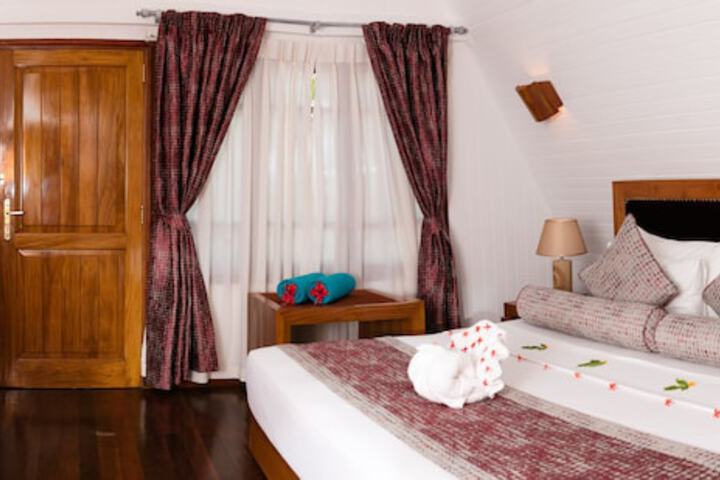 Room 5 of 88