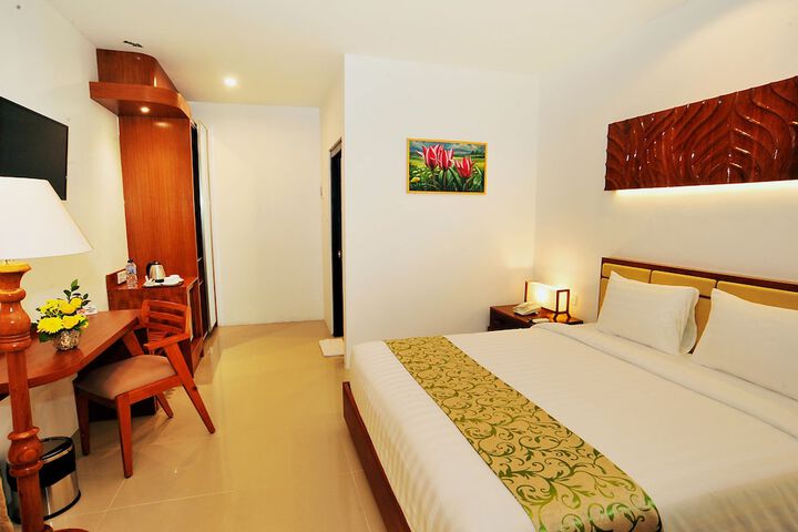 Room 4 of 30