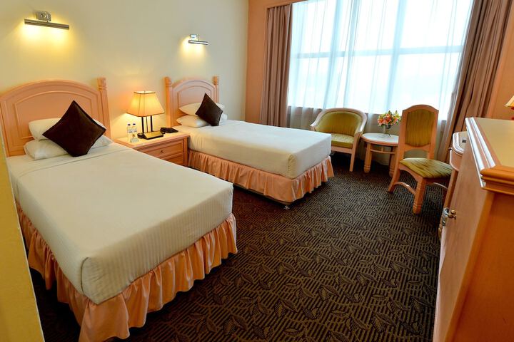 Room 7 of 49