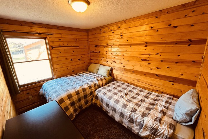 Room 30 of 202