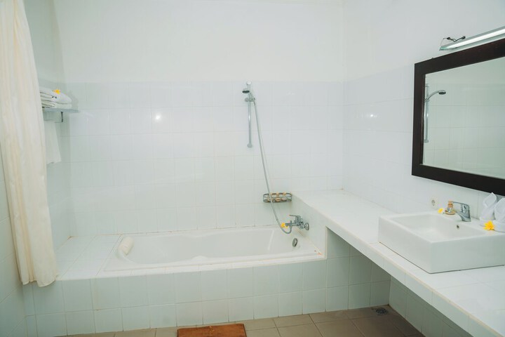 Room 123 of 176