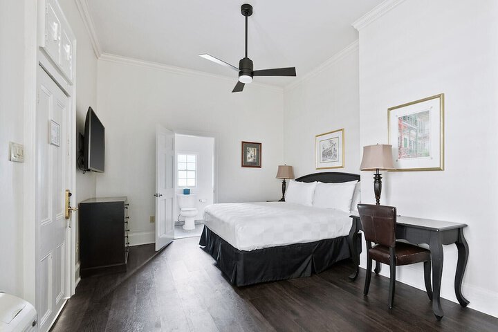 Room 21 of 69
