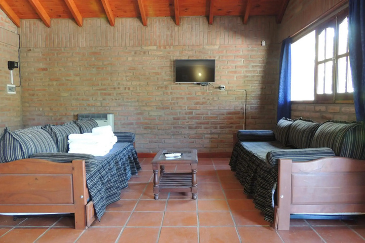 Room 4 of 17
