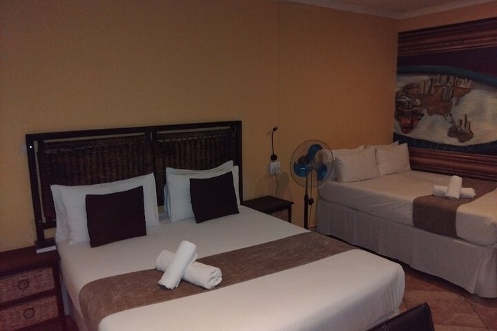 Room 6 of 34