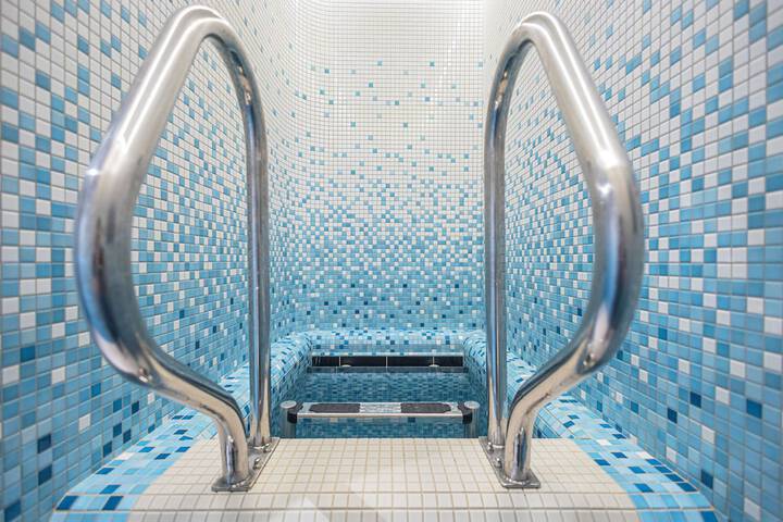 Pool 14 of 42