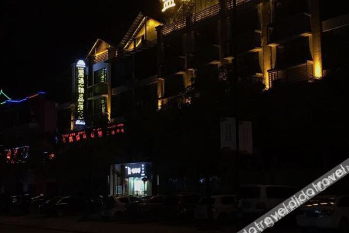 Hotel 6 of 37
