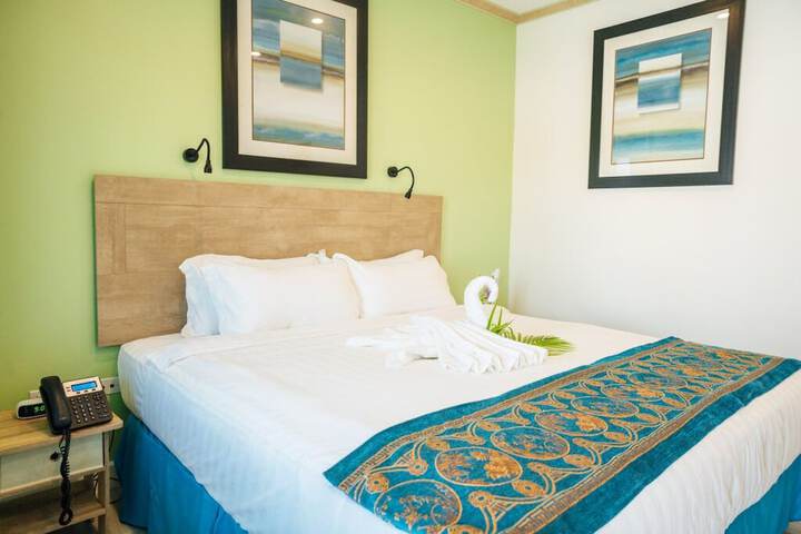 Room 2 of 6