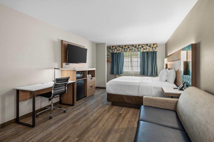 Room 35 of 64