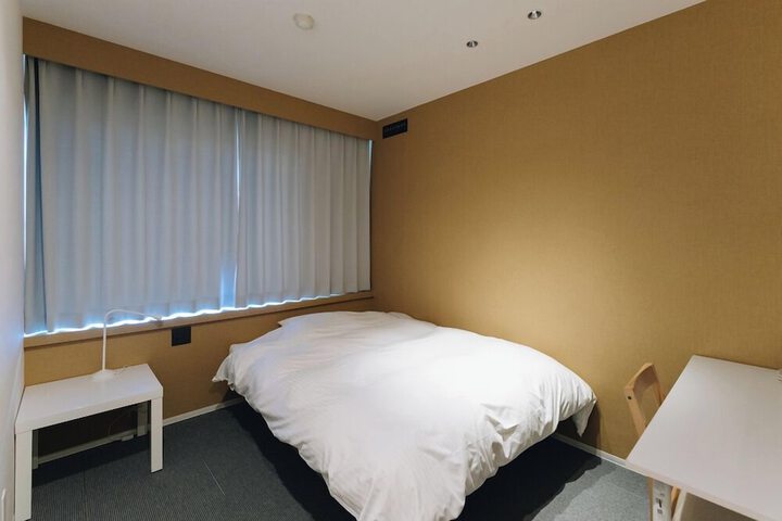 Room 13 of 14