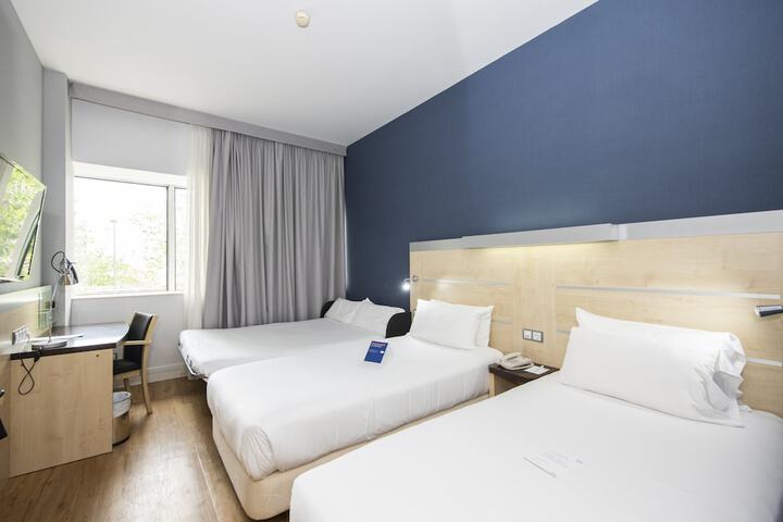 Room 20 of 66