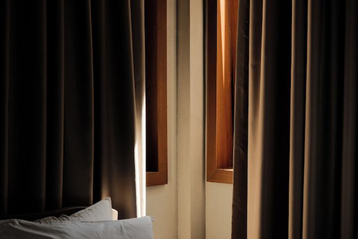 Room 15 of 93