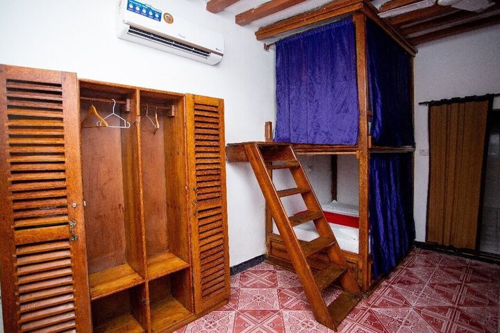 Room 9 of 49