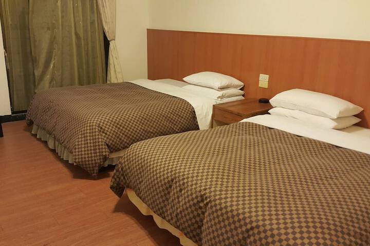 Room 10 of 22