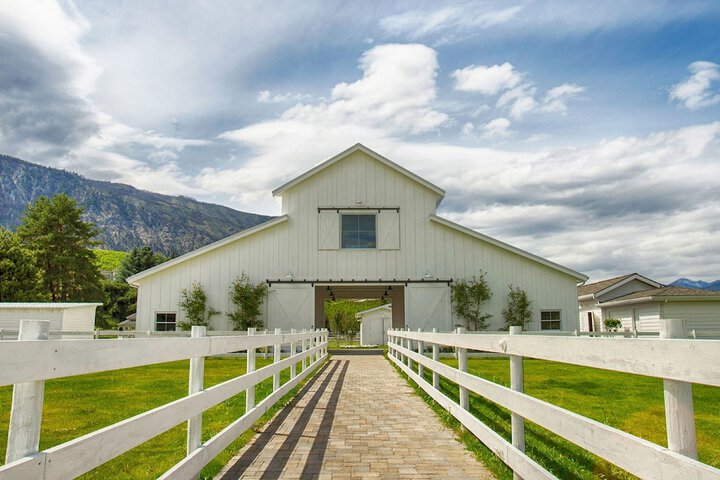 Exterior of Harmony Meadows Resort