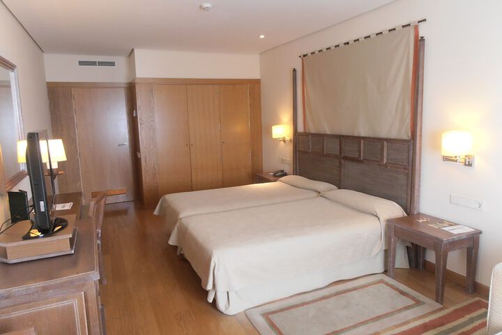 Room 7 of 73