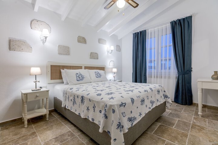 Room 7 of 75