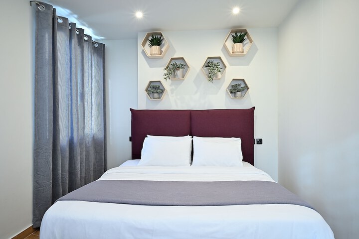 Room 33 of 121