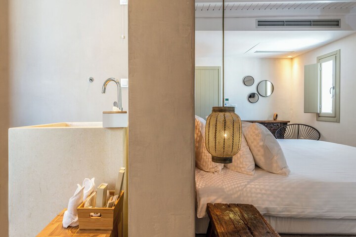 Room 41 of 186