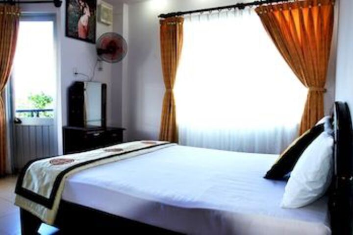 Room 48 of 74