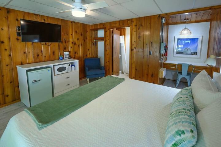 Room 15 of 59