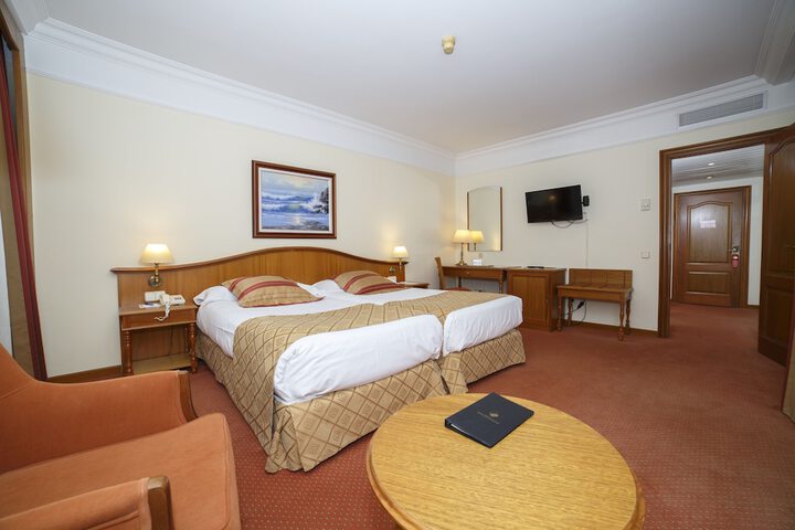 Room 4 of 49