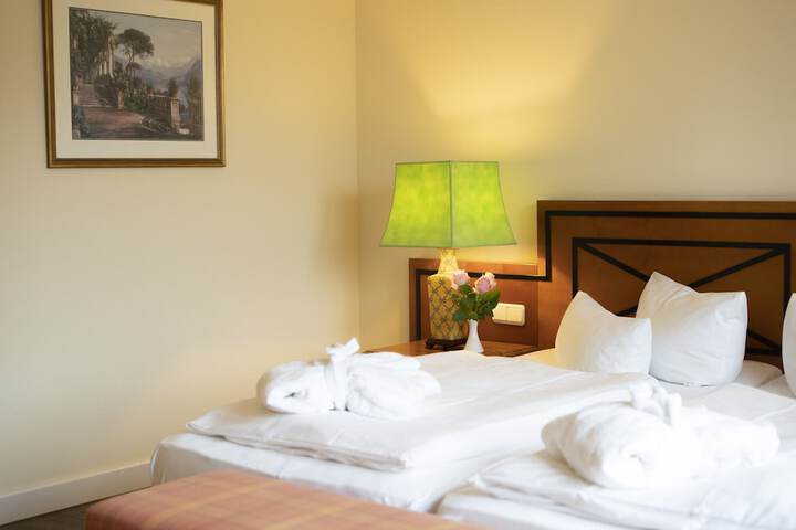 Room 9 of 25