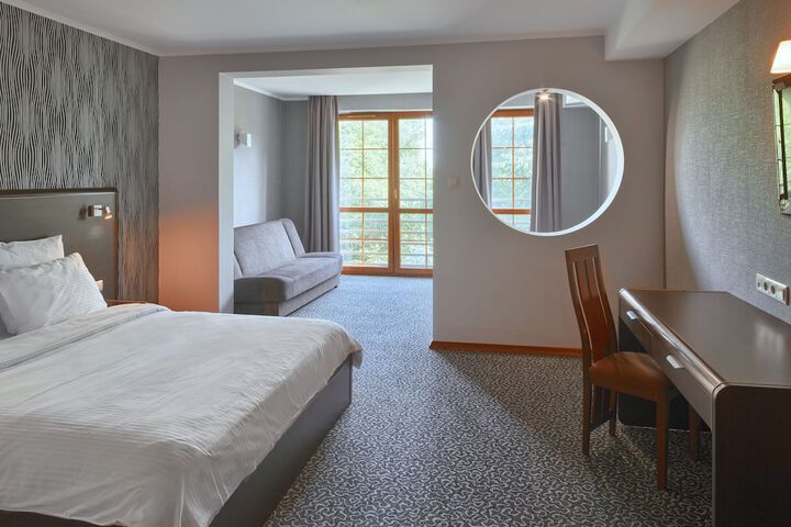 Room 15 of 72