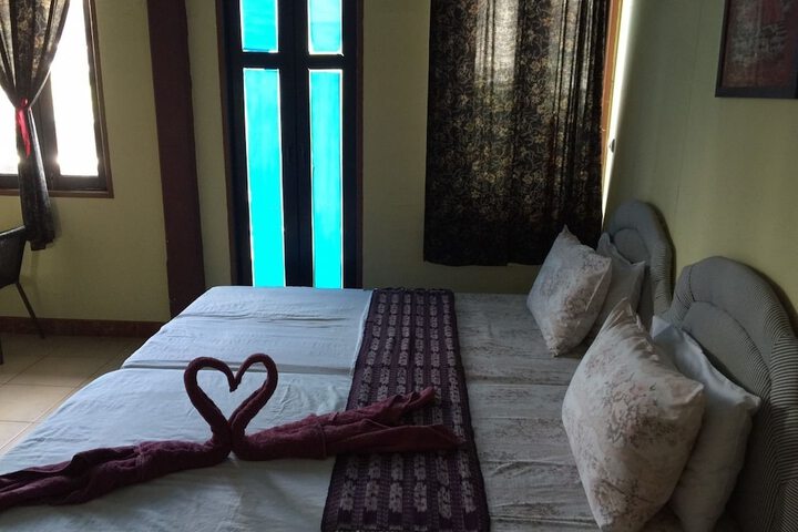 Room 6 of 19