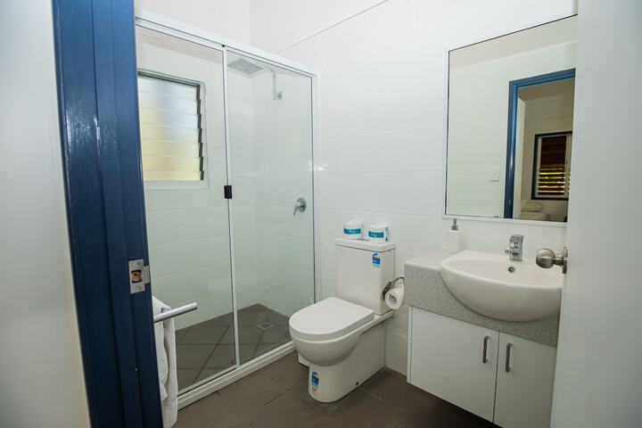 Room 40 of 193