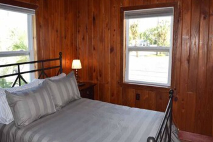 Room 14 of 22