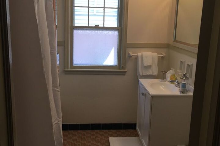 Room 32 of 75