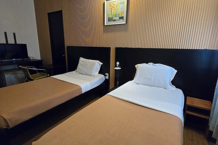 Room 16 of 30