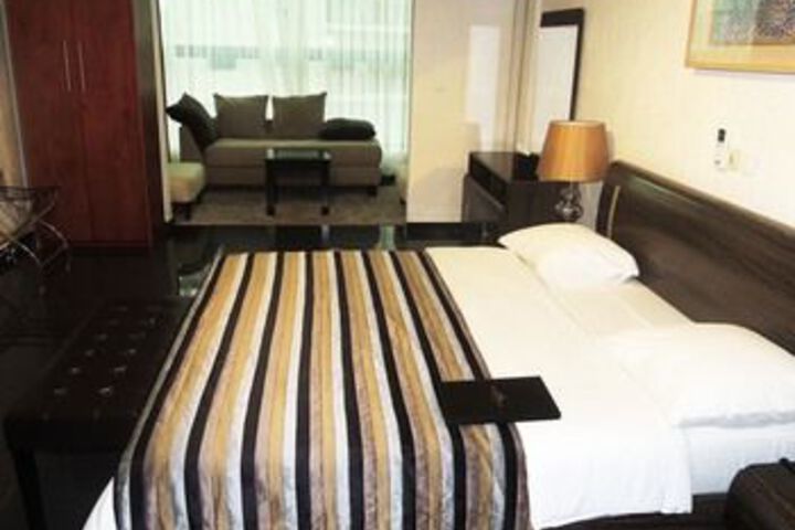 Room 38 of 95