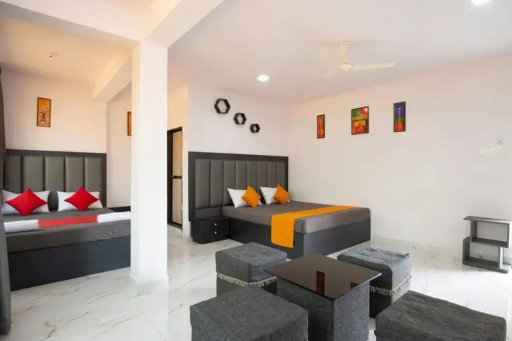 Room 2 of 12