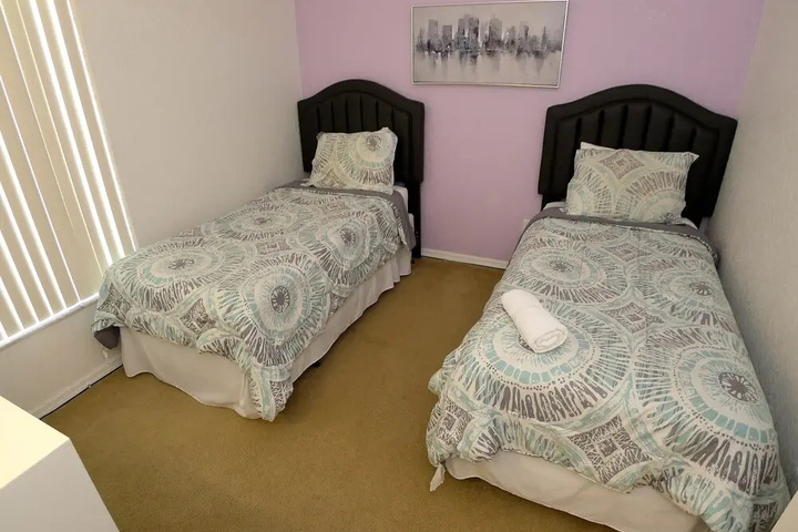 Room 3 of 18