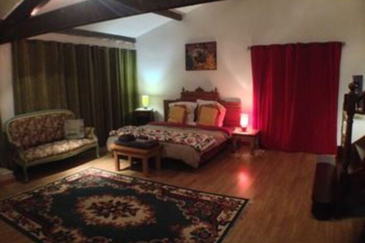 Room 34 of 74