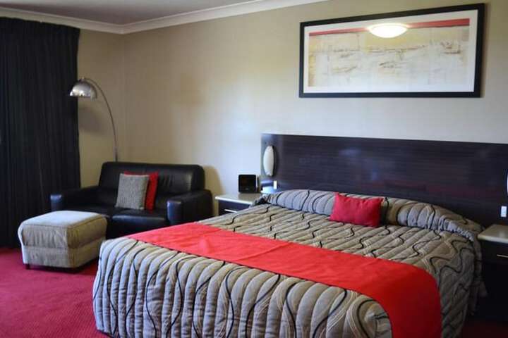 Room 10 of 74