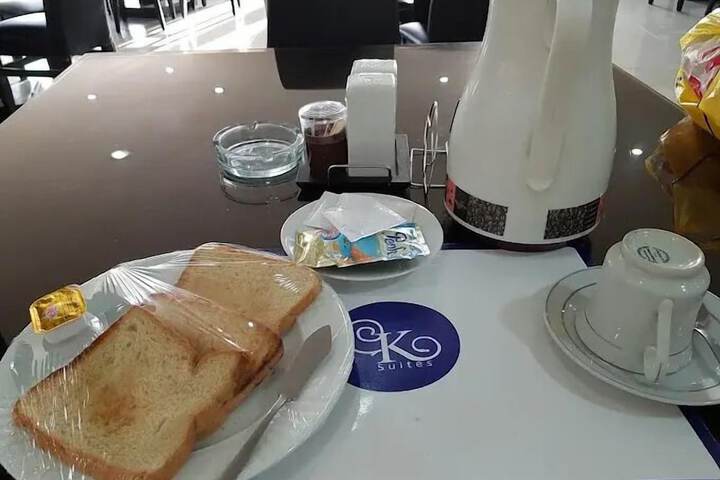 Breakfast/Coffee Service 17 of 43