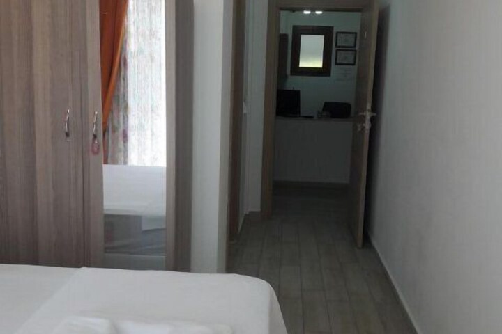 Room 17 of 82