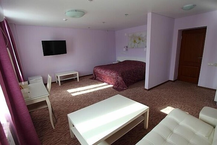Room 21 of 93