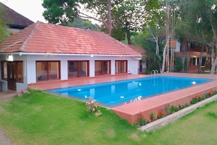 Pool 14 of 21